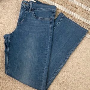 Size 27 Levi’s Boot Cut Jeans